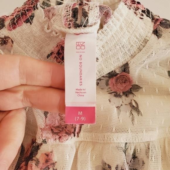 1298 * No Boundaries Floral Babydoll Blouse Cream Pink Size M (7/9) - Picture 3 of 8